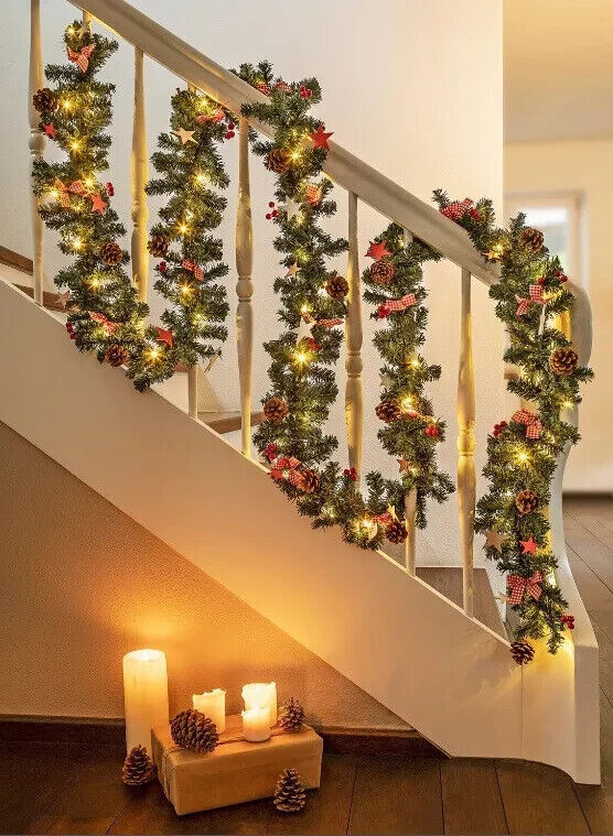 Tannengirlande "Xmas" mit Licht + Deko, 4m