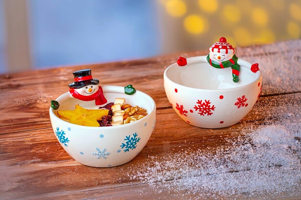 verzierte Schalen im Schneemann/-