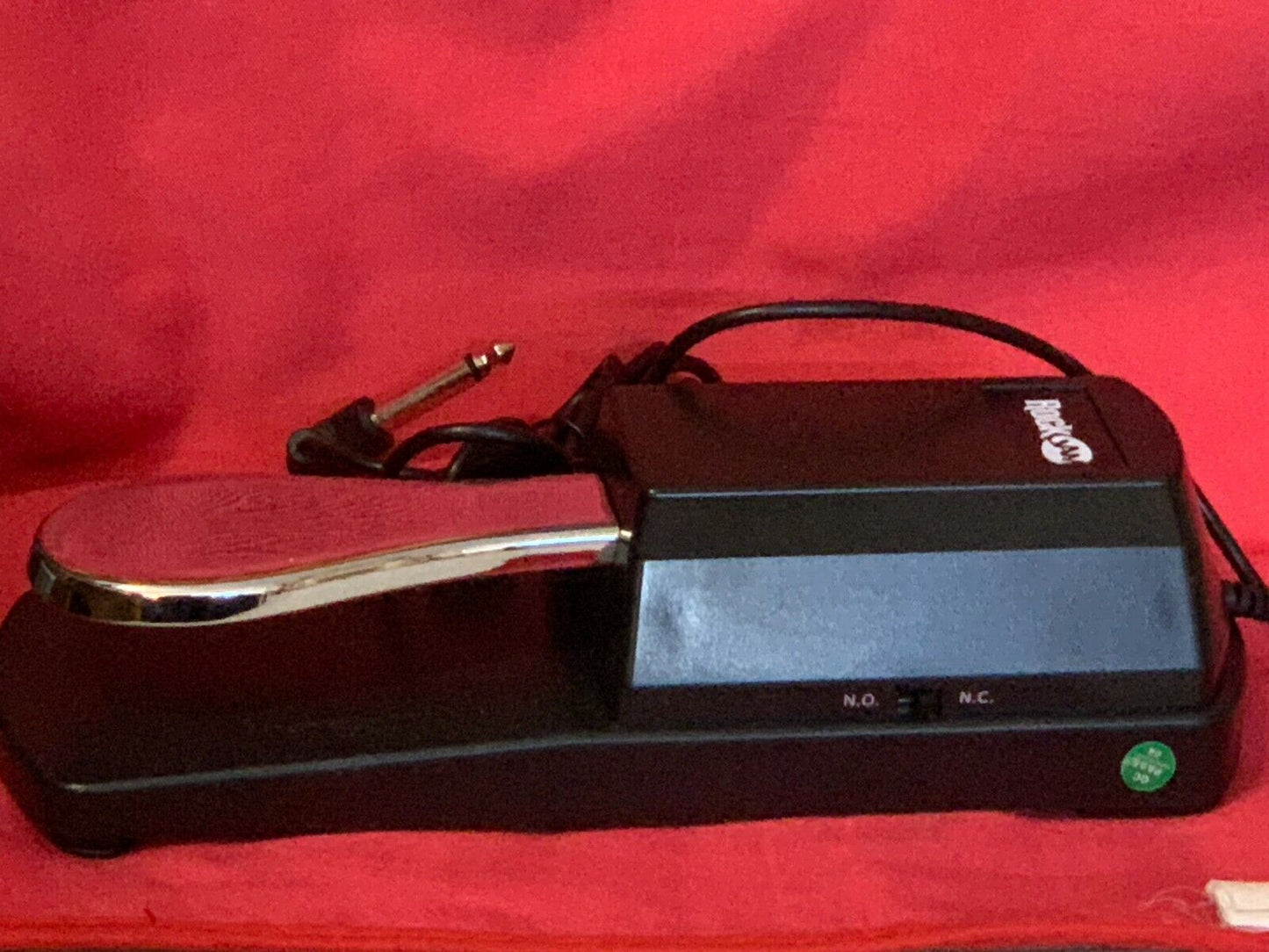 RockJam Professional Sustain Pedal for Digital Pianos and Electronic Keyboards w