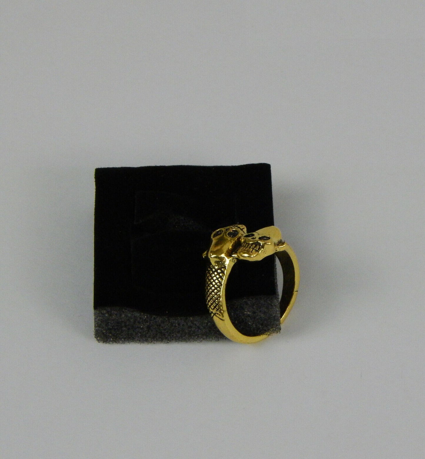 Magie Ring aus Edelstahl Damenring Herrenring mit Drachenmotiv Größenverstellbar