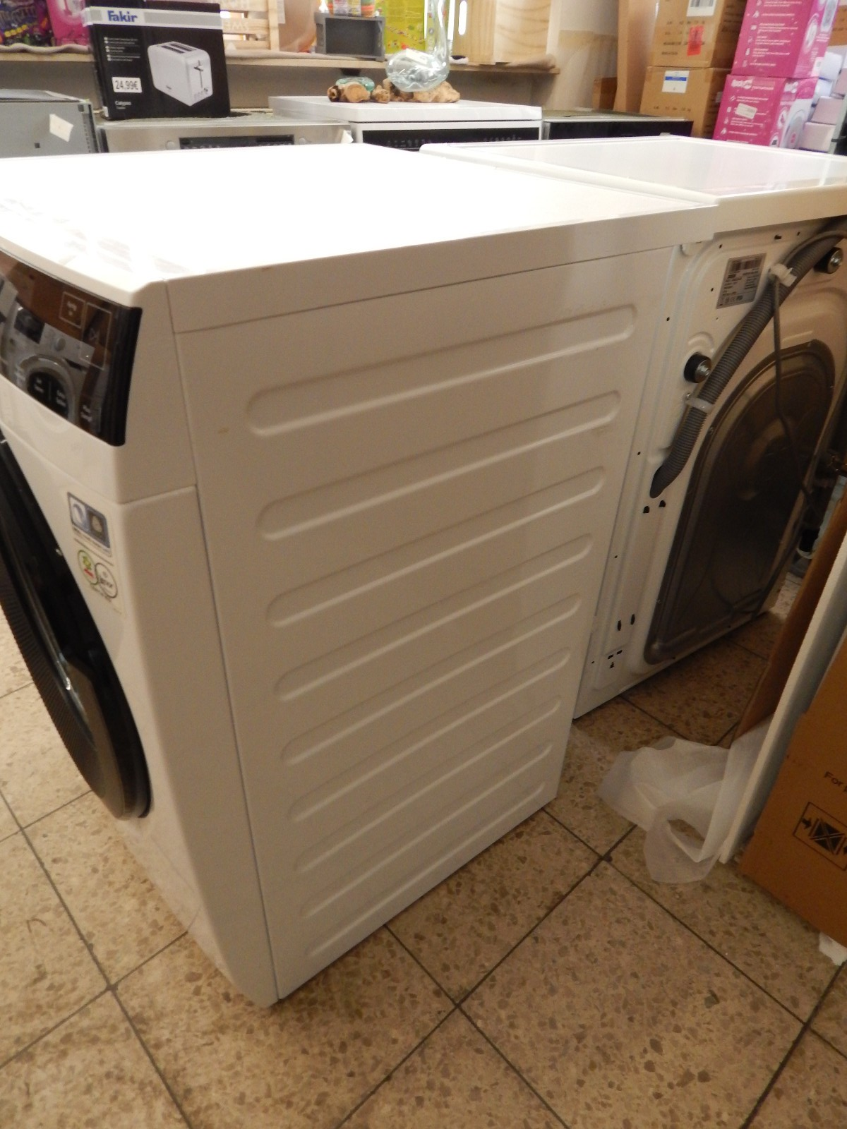 AEG Waschmaschine Serie 7000 mit ProSteam-Technologie LR7FA69FL, 9kg, 1400U/min