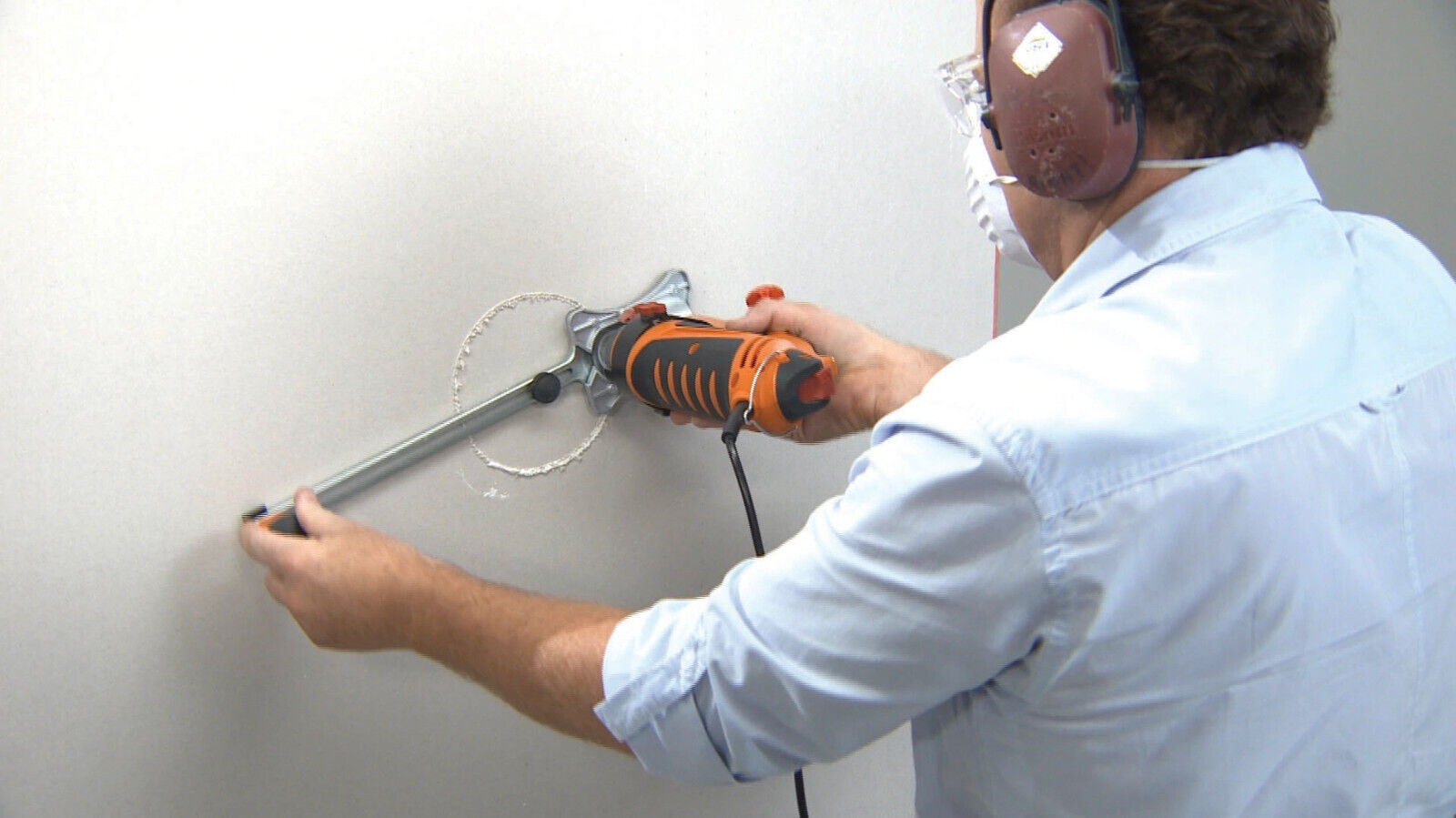Twist-A-Saw - Multitool, bohrt und sägt mit nur einem Aufsatz