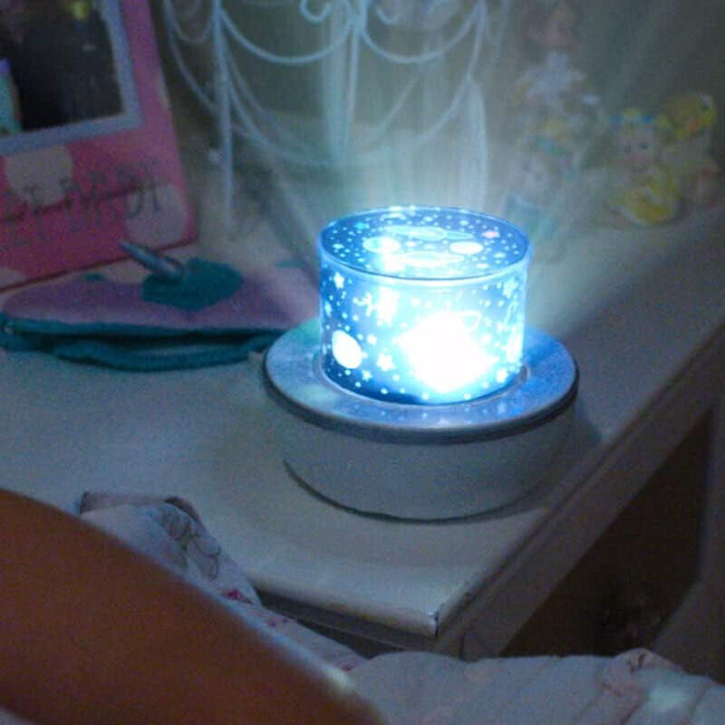 Nachtlicht-Projektor Dreamtastic Zaubert Traumwelten ins Kinderzimmer Nachtlicht