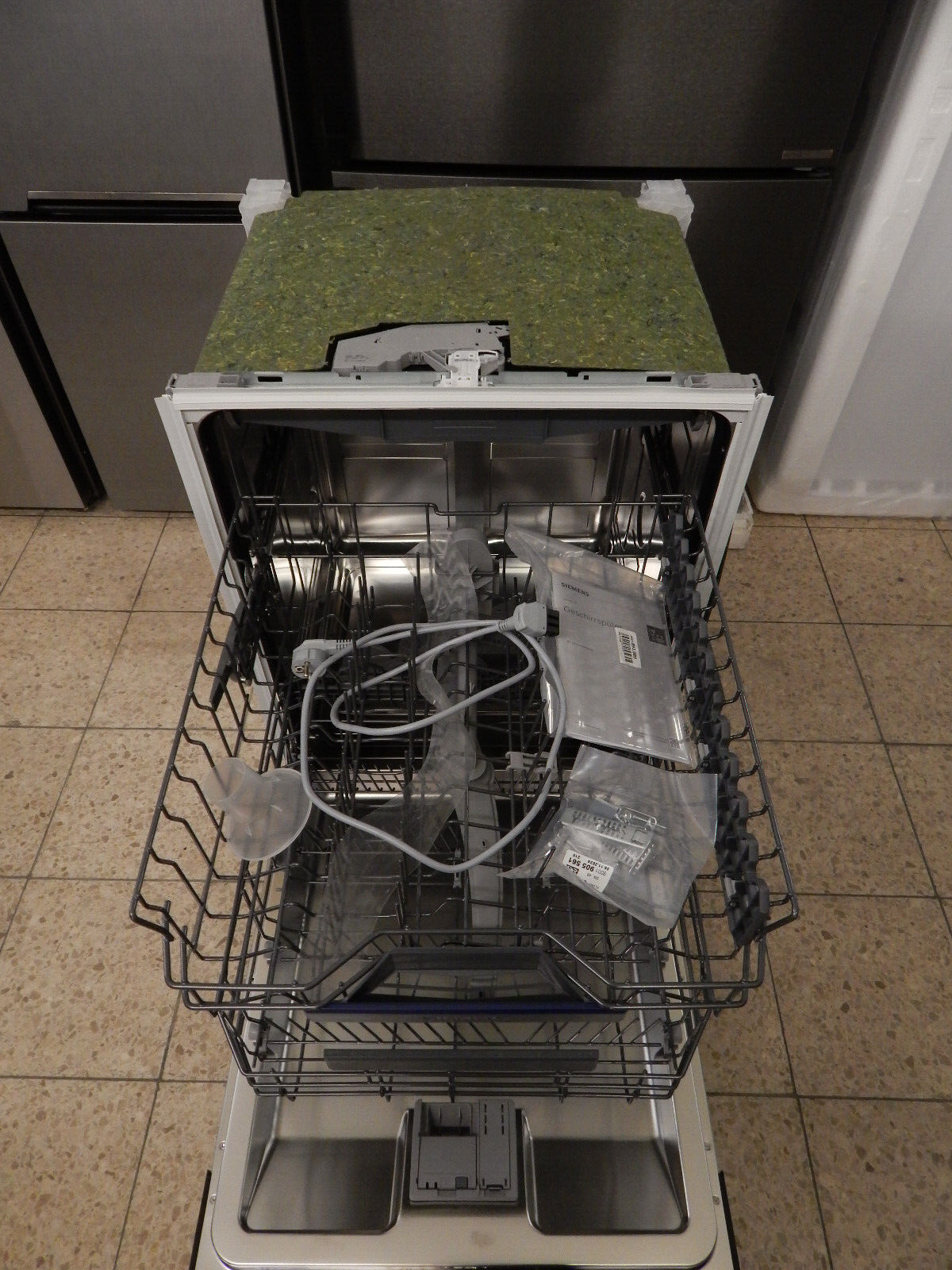 Siemens teilintegrierbarer Geschirrspüler iQ300 SN53ES02CE 14 Maßgedecke Silber