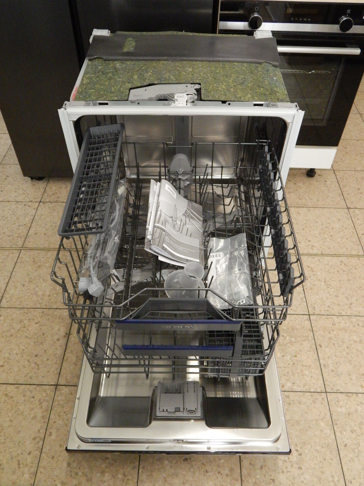 SIEMENS SN63EX15AE iQ300 vollintegrierbarer Geschirrspüler, 13 Maßgedecke