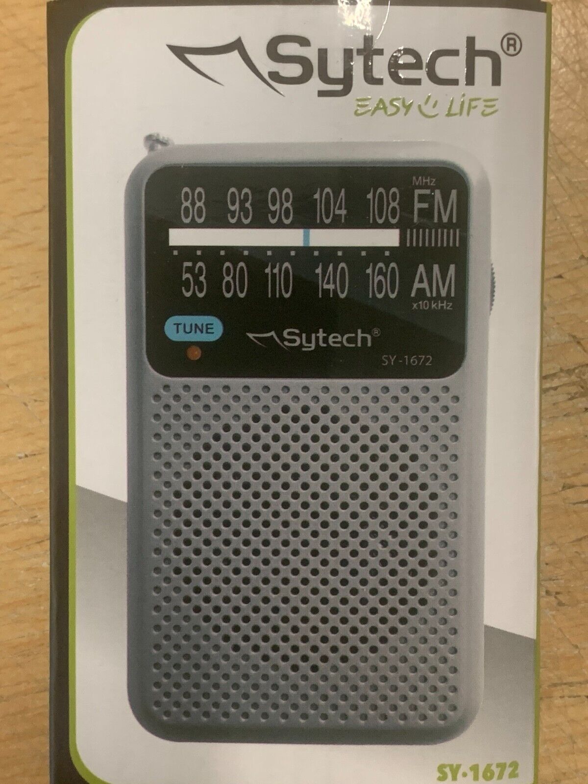 Sytech SY-1672 Tragbares AM/FM-Radio Silber