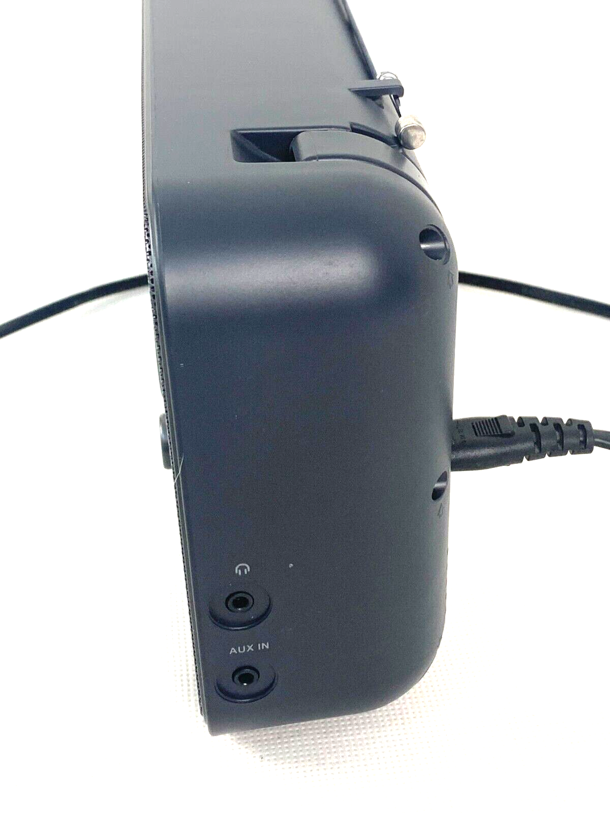 A01 Muse M-091 R Tragbares Radio (UKW/MW) mit Senderspeicher, Uhr- Weckfunktion