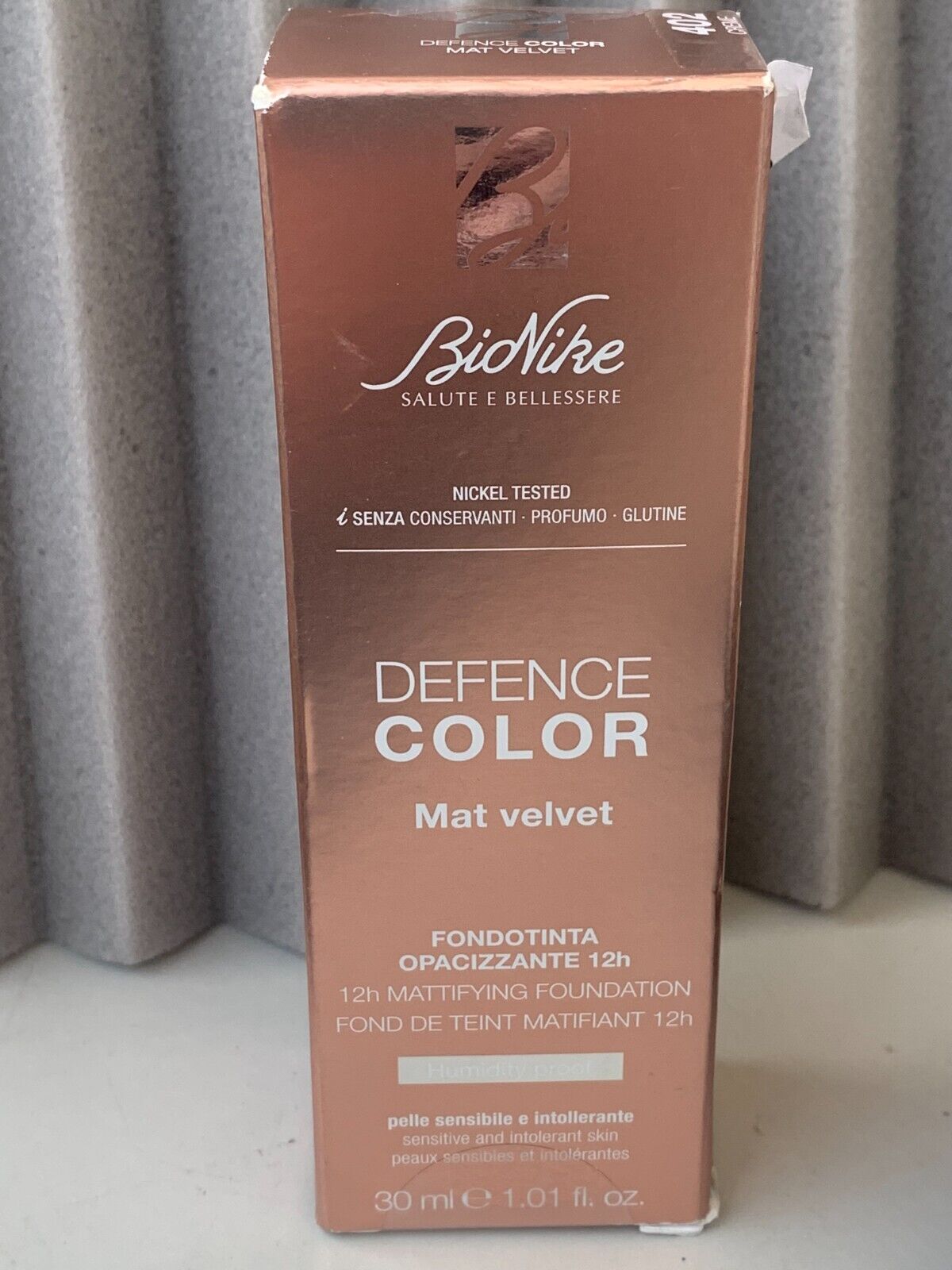 BioNike Defence Color - Mat Velvet Fondotinta Opacizzante con SPF15 N. 402, 30m