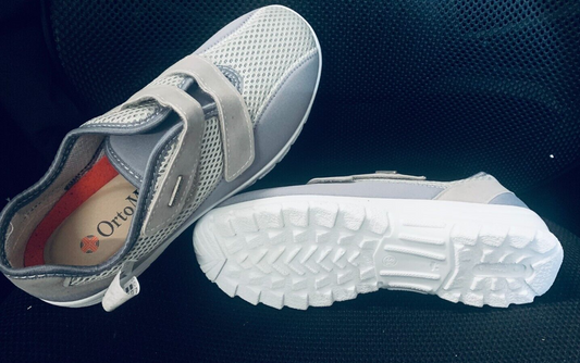 Atmungsaktive Turnschuhe mit Klettverschluss für Damen grau Größe 39