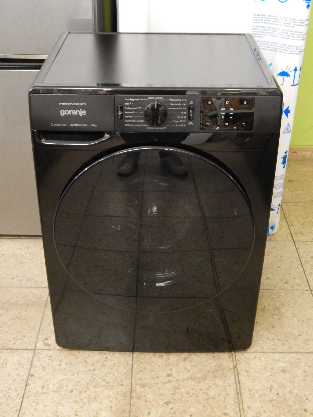Gorenje 8kg Waschmaschine WNFHEI 84 ADPSB, 1400U/min Dampffunktion in Schwarz