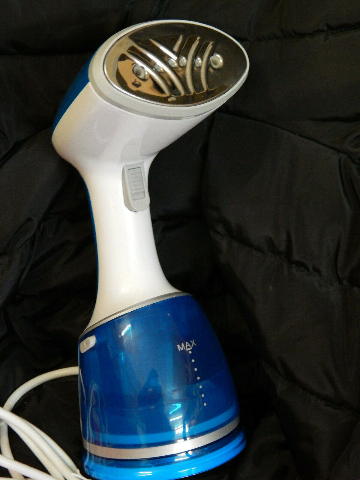Ufesa GS1700 1700W vertikales Dampfbügeleisen mit 220 ml Tank.