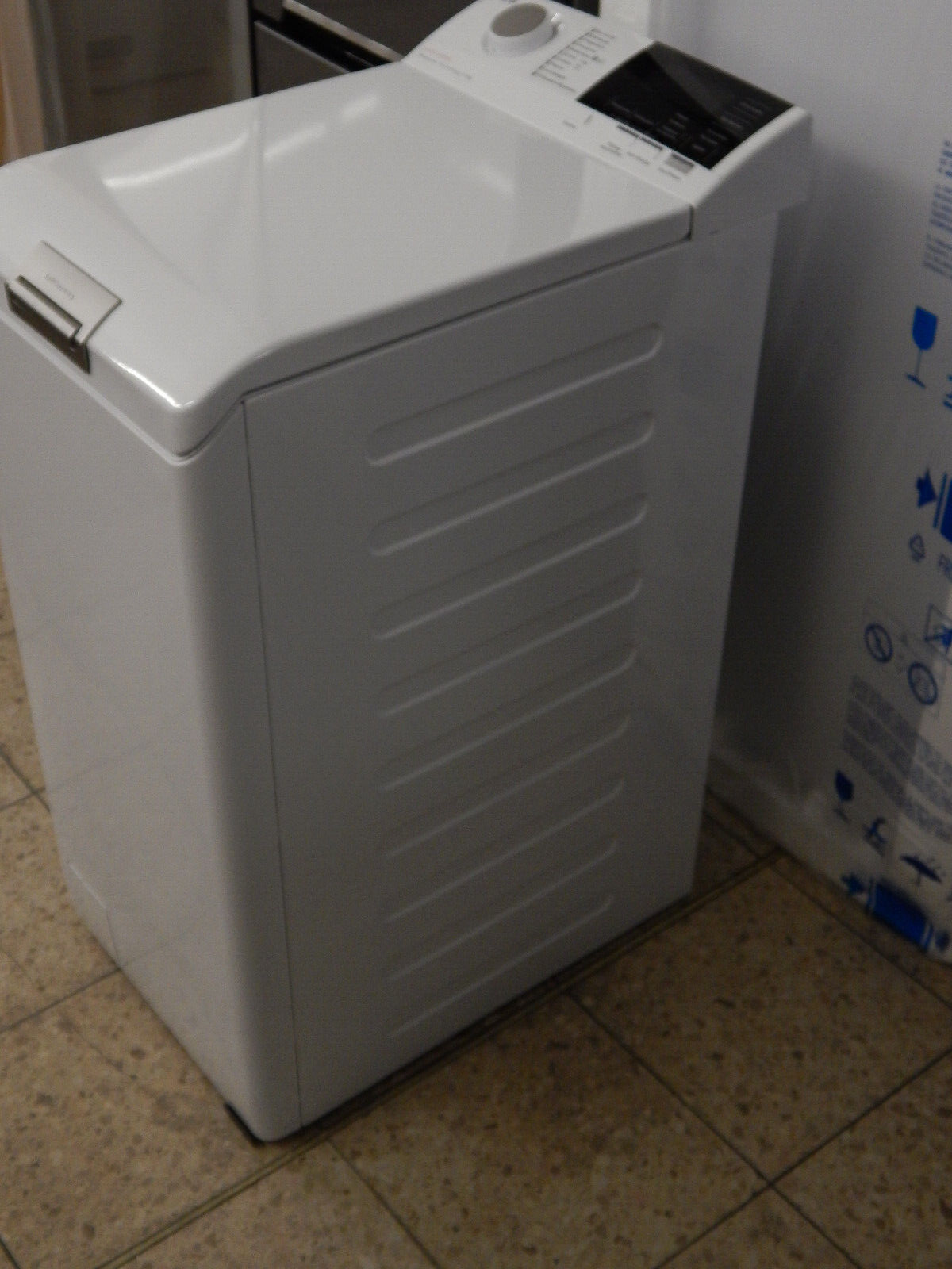 AEG Waschmaschine Toplader 6000 LTR6A360TL Mengenautomatik 1300 U/min Weiß 6kg