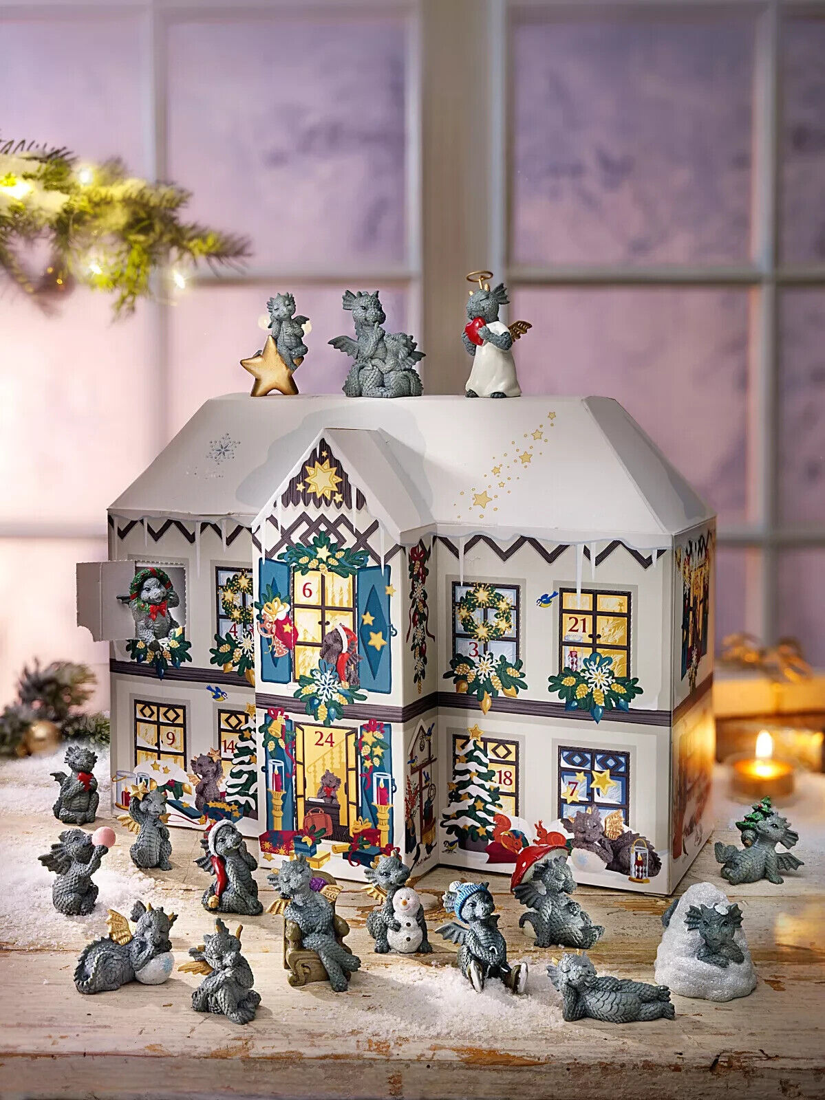 Adventskalender Drachenvilla NEU mit 24 Deko-Drachen, Handbemalt und Gold-Akzent