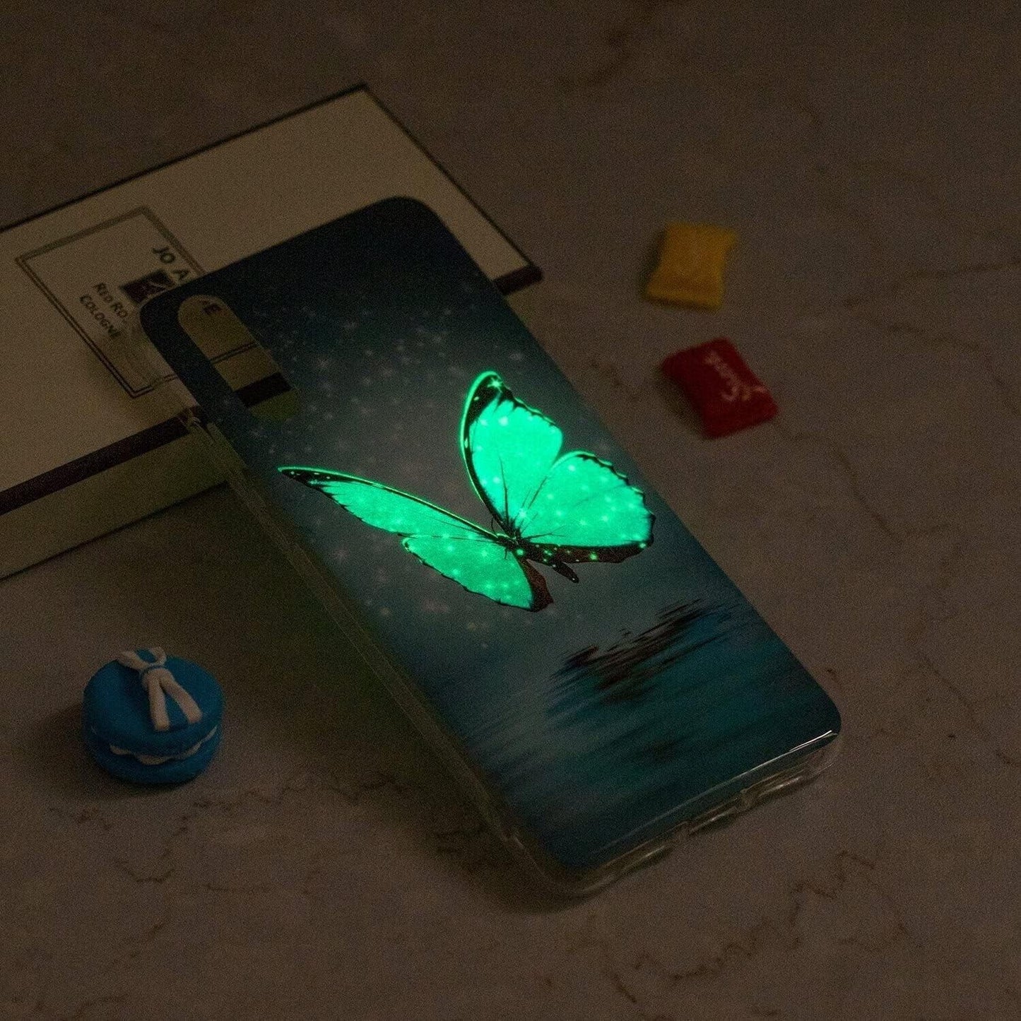 Huawei P20 Pro Silikon Hülle mit leuchtenden Schmetterling