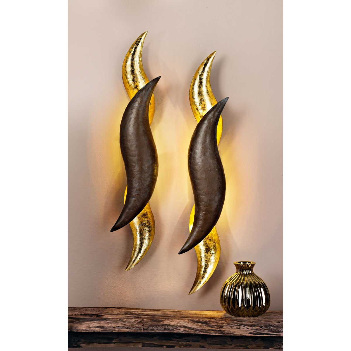 LED-Wandleuchte "Golden Wave"