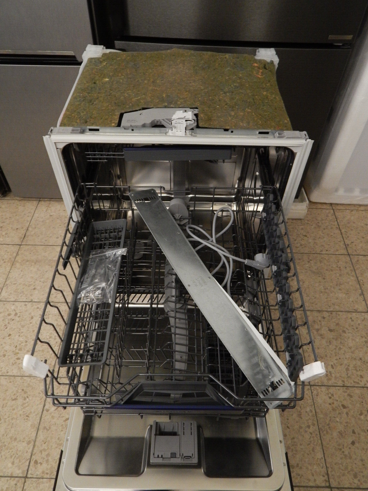 Siemens teilintegrierbarer Geschirrspüler iQ300 SN53ES05DE 13 Maßgedecke Silber