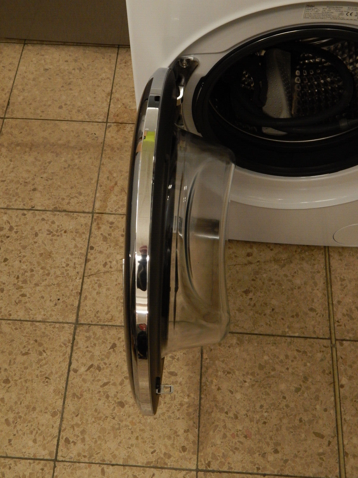 Haier 11 kg Waschmaschine HW110-B14979U1, Mengenautomatik 1400U/min in Weiß