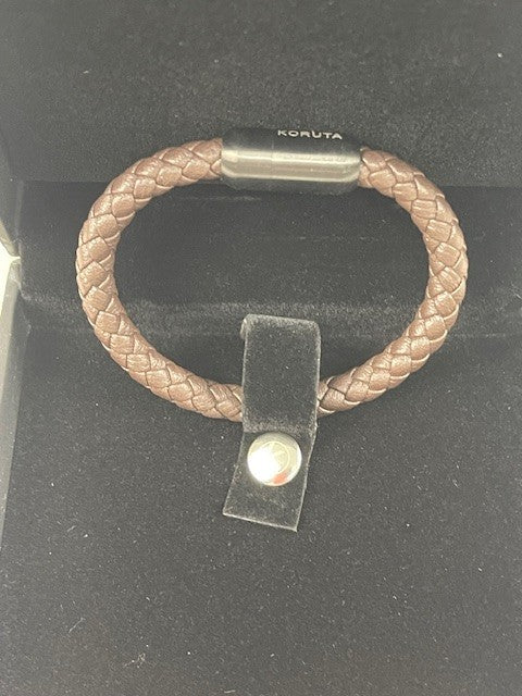 K-08-Armband-Verschluss-schwarz-leder-Braun-17cm