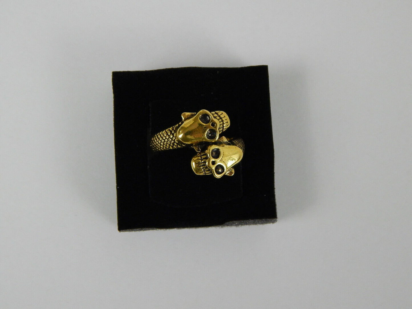 Magie Ring aus Edelstahl Damenring Herrenring mit Drachenmotiv Größenverstellbar