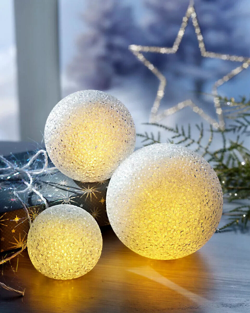 LED-Kugeln Frozen 3er-Set mit 3 Größen bis Ø 12 cm je mit warmweißer LED in Weiß