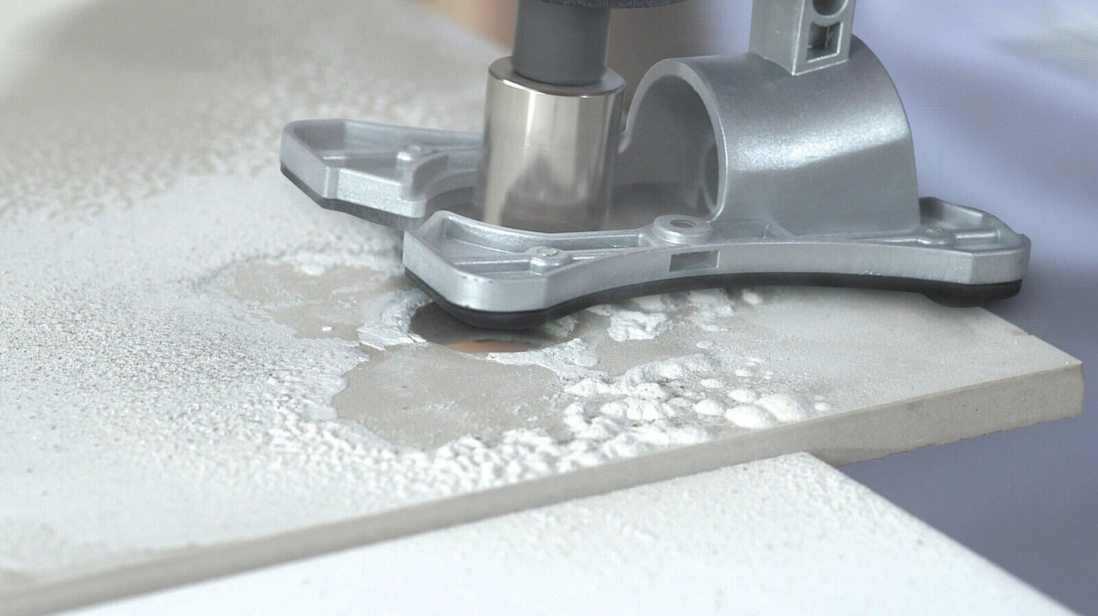 Twist-A-Saw - Multitool, bohrt und sägt mit nur einem Aufsatz