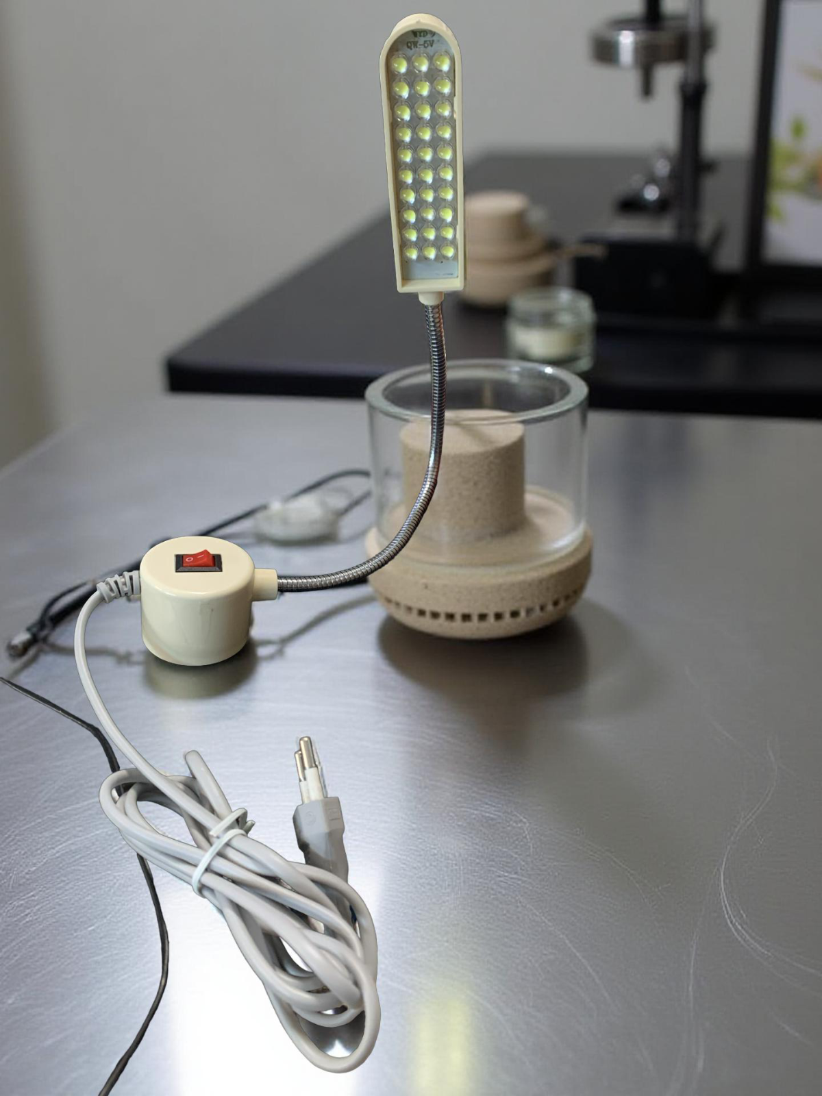 Nähmaschinenleuchte (30 LEDs) Schwanenhals-Arbeitsleuchte mit magnetischer Monta