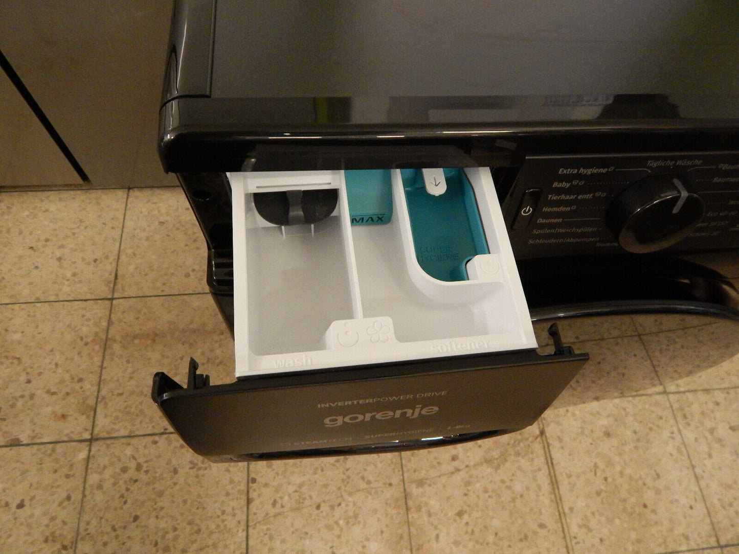 Gorenje 8kg Waschmaschine WNFHEI 84 ADPSB, 1400U/min Dampffunktion in Schwarz