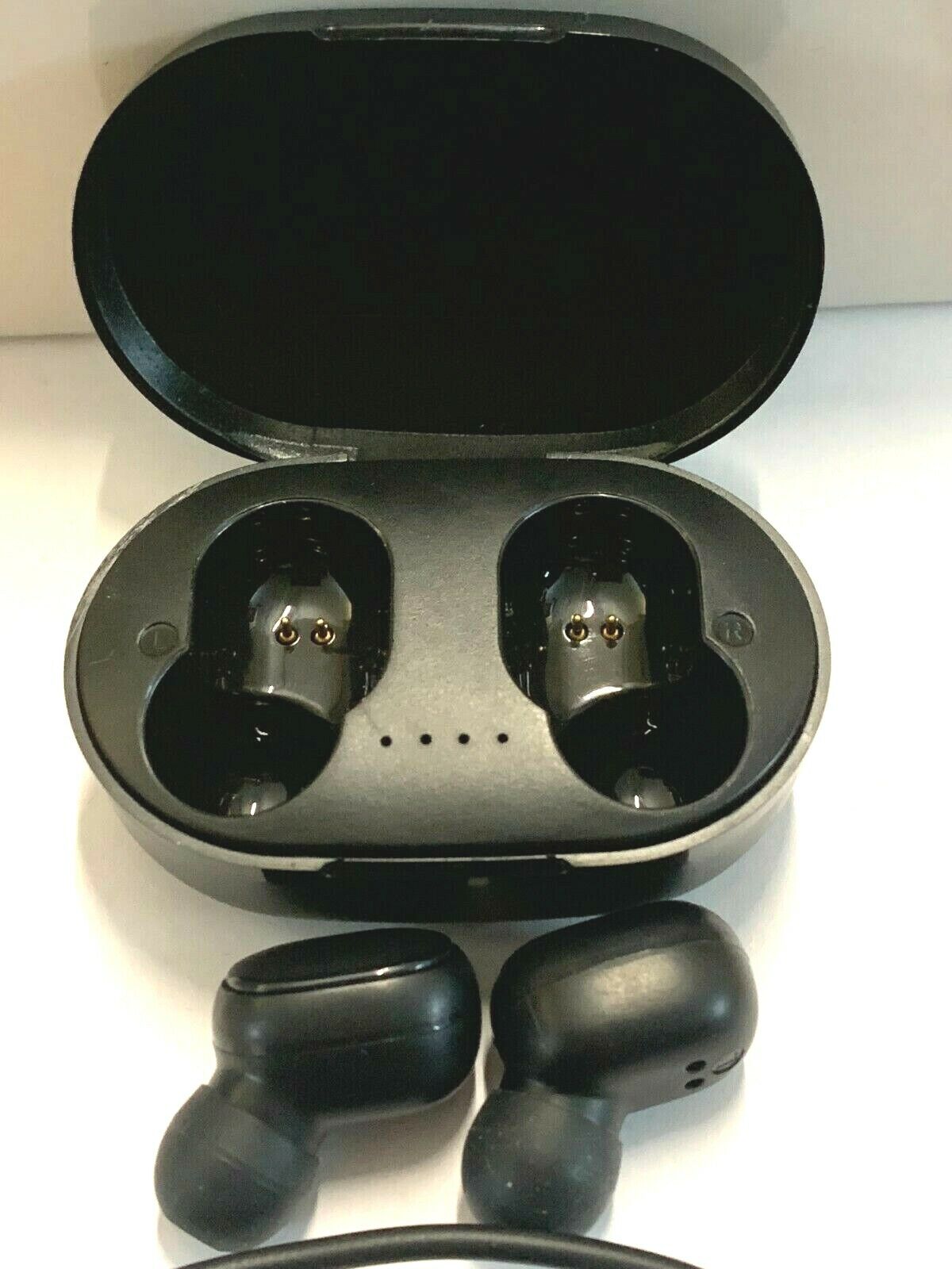 A6S MiPods True Wireless Headset Bluetooth / Ohrhörer mit Ladestation