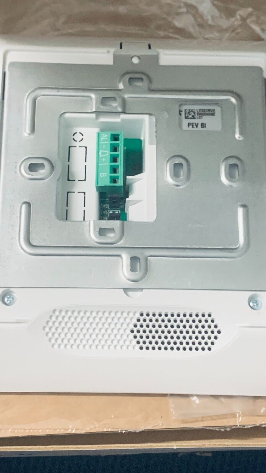 BPT Perla Freisprech-Farbvideo-Gegensprechanlage mit 3,5 Zoll weißem LCD-Display