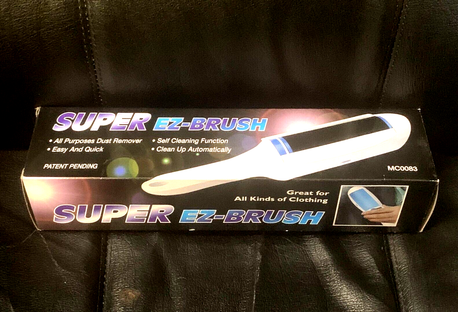 SUPER EZ BÜRSTE Geeignet für Hune und Katzen Haare Tierhaarbürste in Weiß