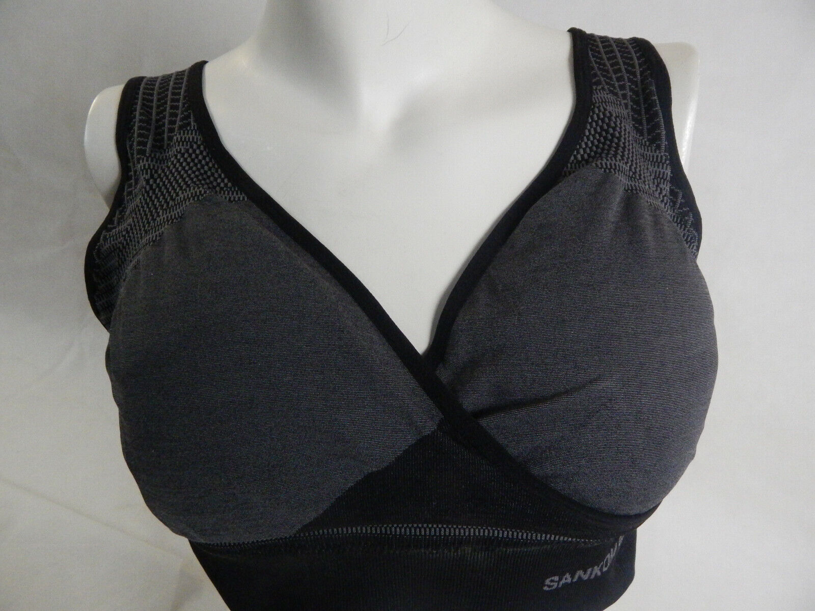 Sankom Sport BH Neuware Büstenhalter XL / XXL schwarz ohne Bügel Sport-BH