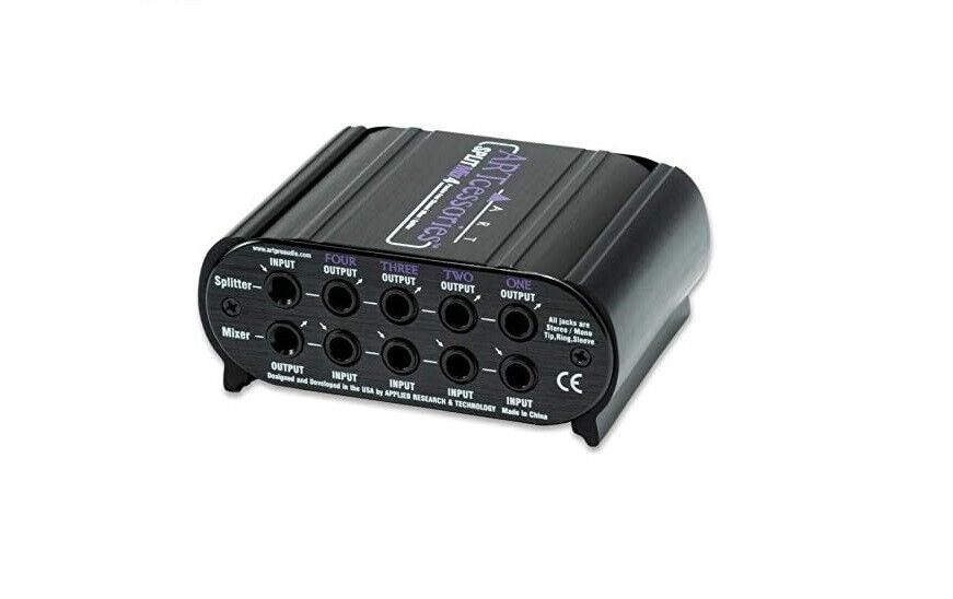 Art SplitMix4 passiver 4 Kanal Splitter/Mixer, vier Stereo-Eingangskanäle.