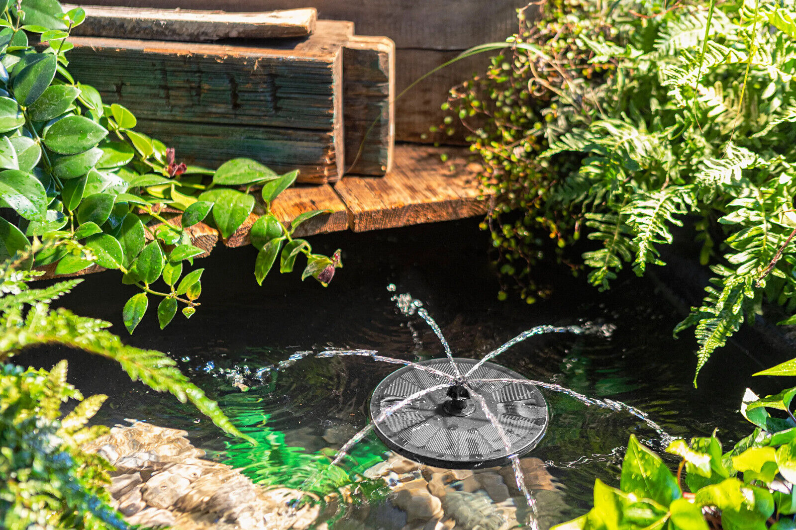 Solar-Wasserspiel Teichfontäne für den Teich Wasserspiel Wasser Spiel Fontäne