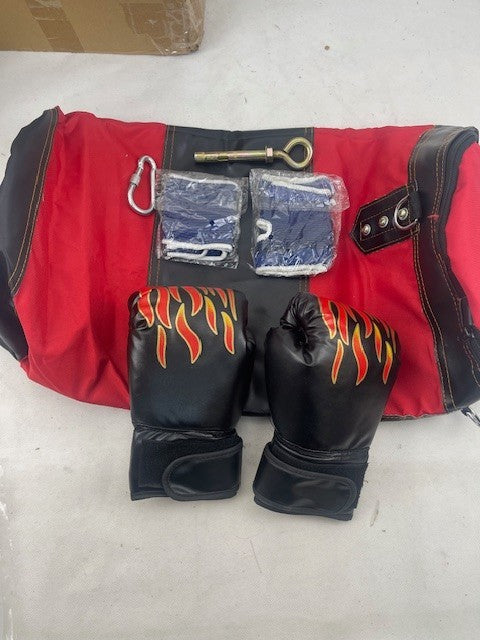 Boxsack mit handschuhen und Ankerung