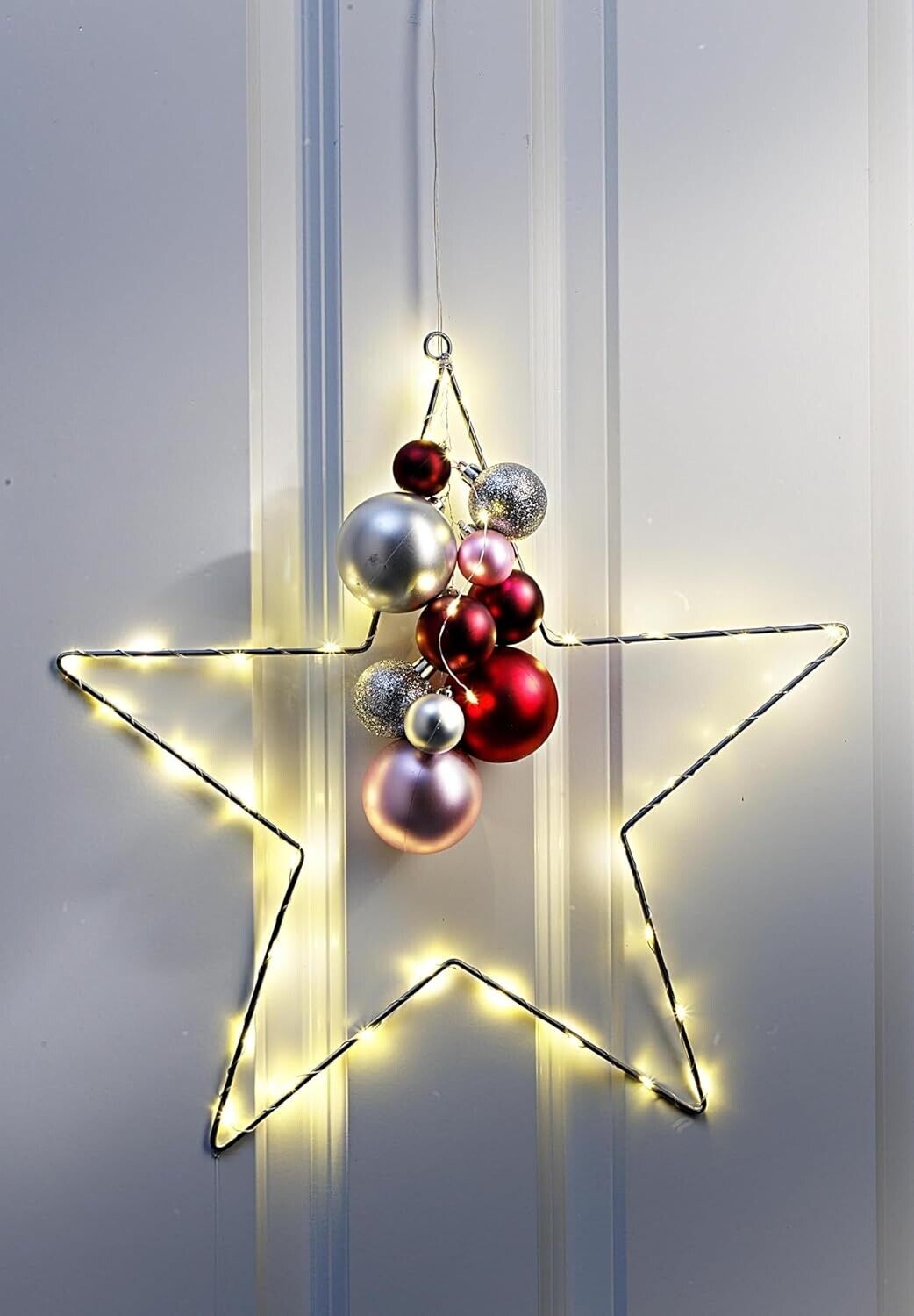 LED-Stern Noel 40cm - Festlicher Leuchtstern mit Kugel-Deko - Beleuchtet mit 40